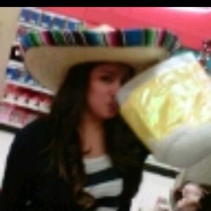 Meet your Posher, Kimberly